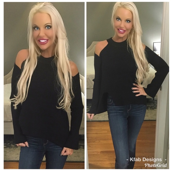 🛍LAST 1! Cold Shoulder Back Detail Sweater! - Picture 3 of 3